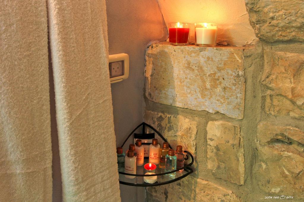 Beit Ha'Omanim Hotel Safed Szoba fotó