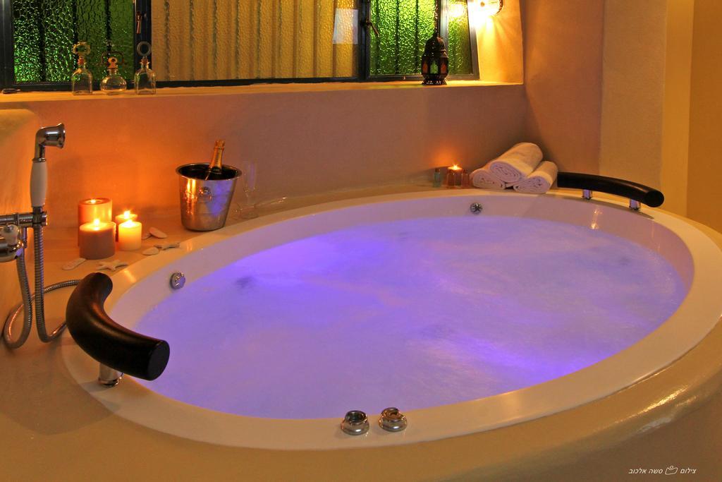 Beit Ha'Omanim Hotel Safed Szoba fotó