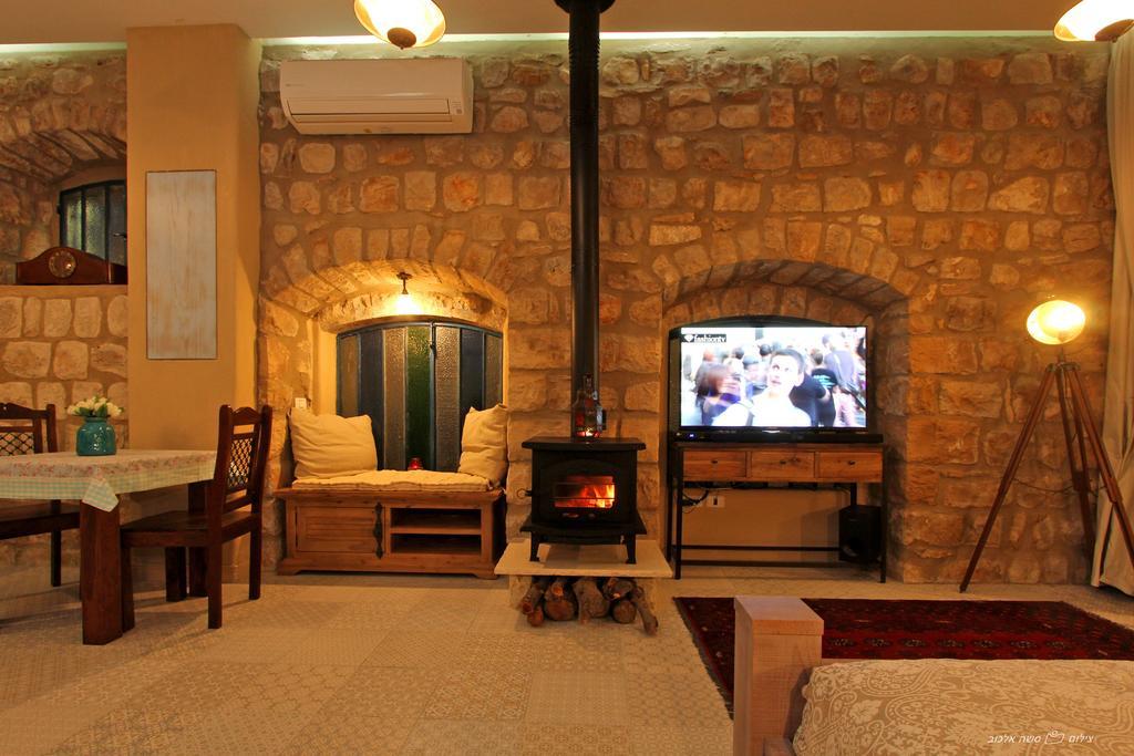 Beit Ha'Omanim Hotel Safed Szoba fotó