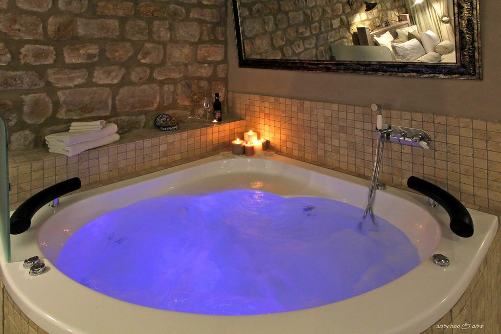 Beit Ha'Omanim Hotel Safed Szoba fotó